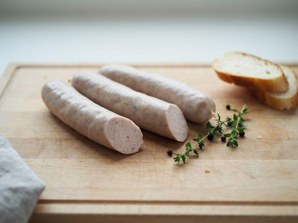 biała kiełbasa z przyprawami